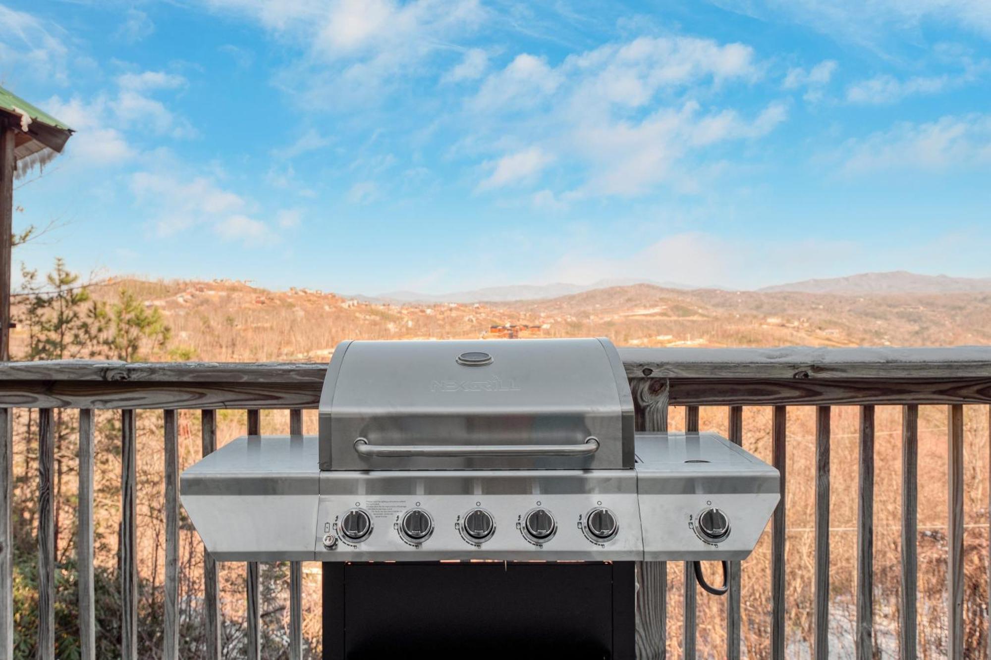 Fontana By Avantstay Gorgeous Mountain Cabin W Views Hot Tub Game Room Gatlinburg Luaran gambar